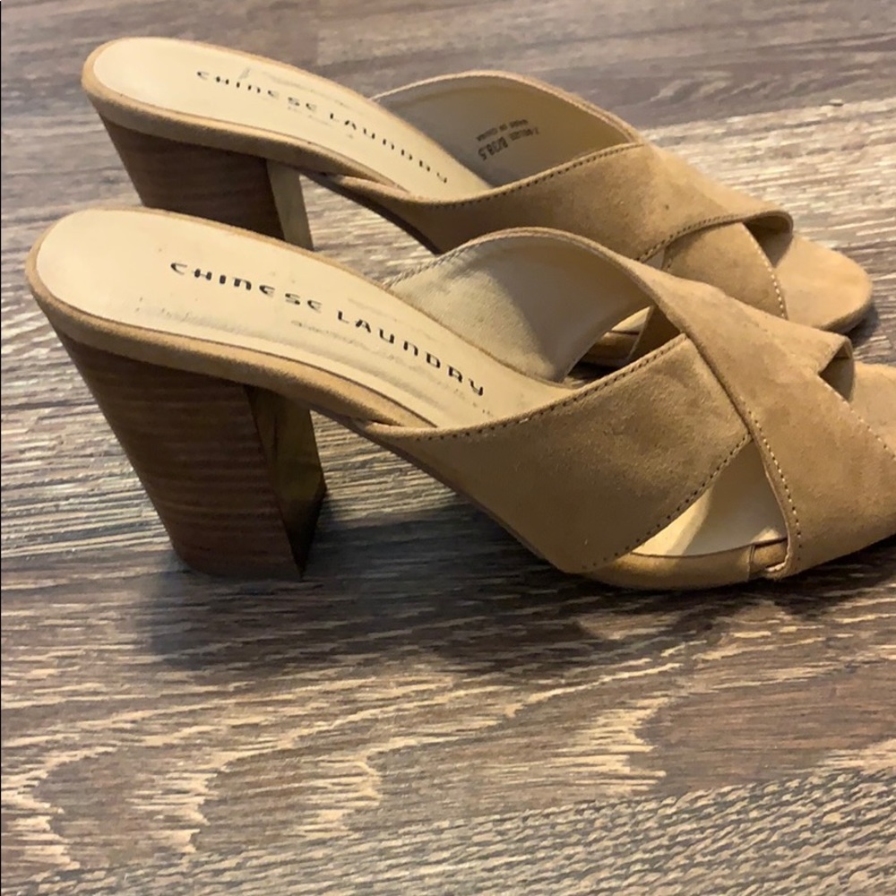 women’s tan suede heels